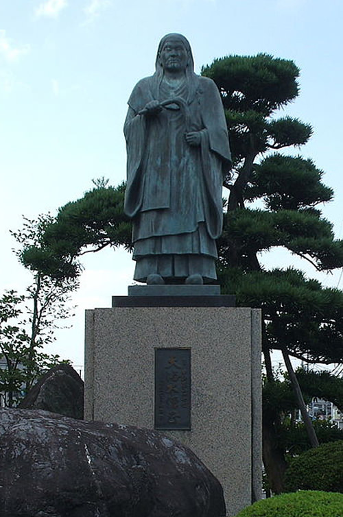 南光坊天海の銅像